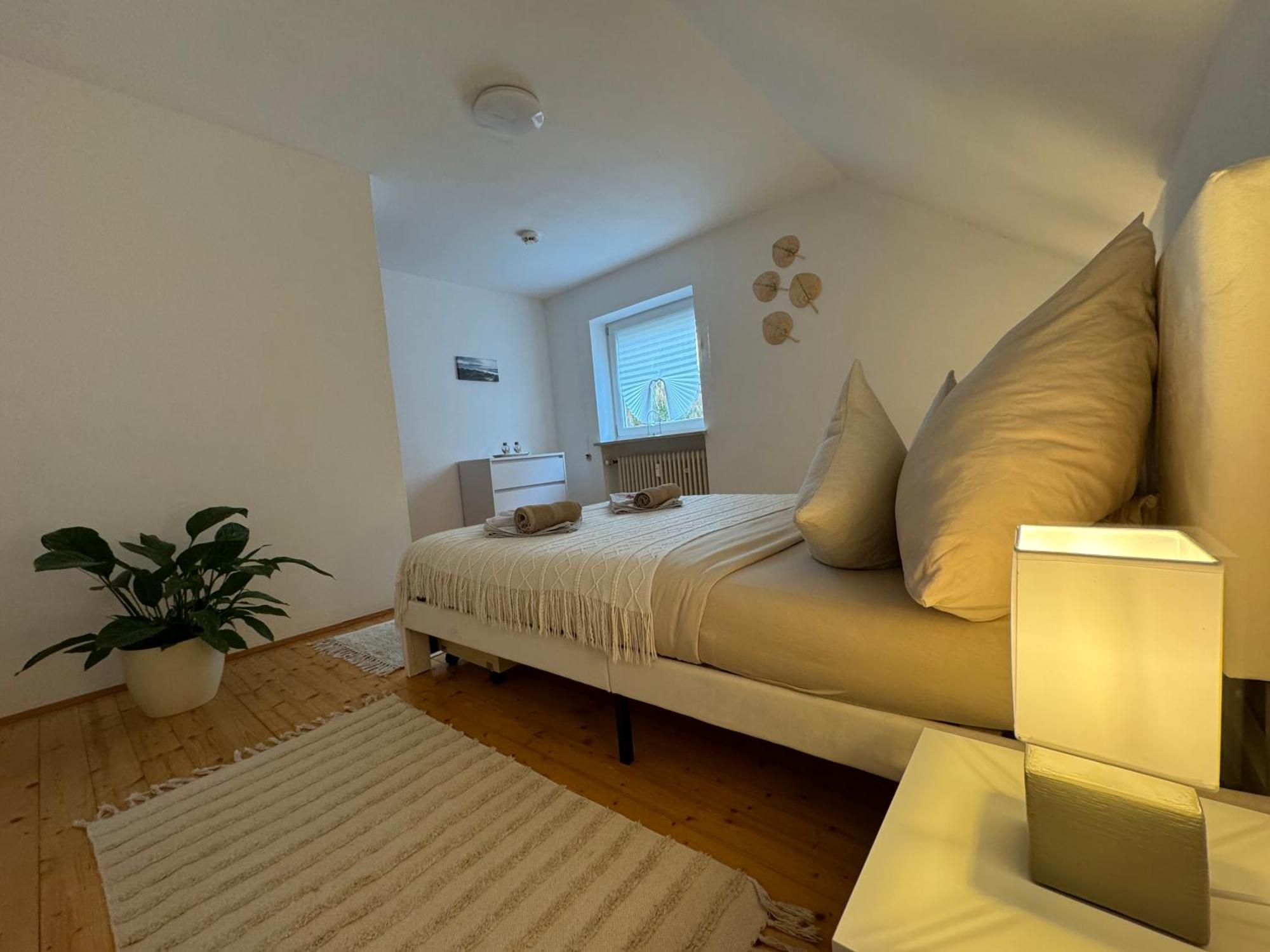 Fewo Boho 110 Qm Mit Bergblick 3 Min Bahnhof Apartment Laufen Exterior photo