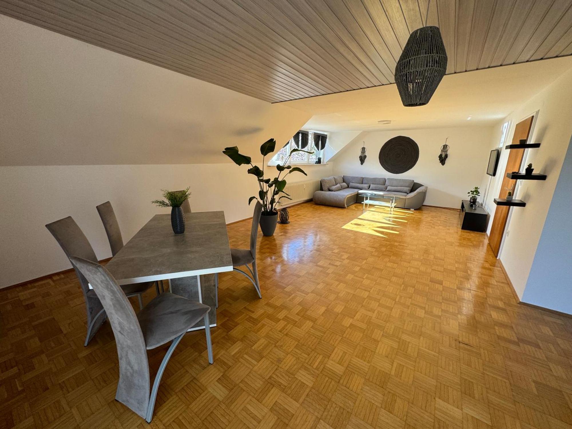 Fewo Boho 110 Qm Mit Bergblick 3 Min Bahnhof Apartment Laufen Exterior photo