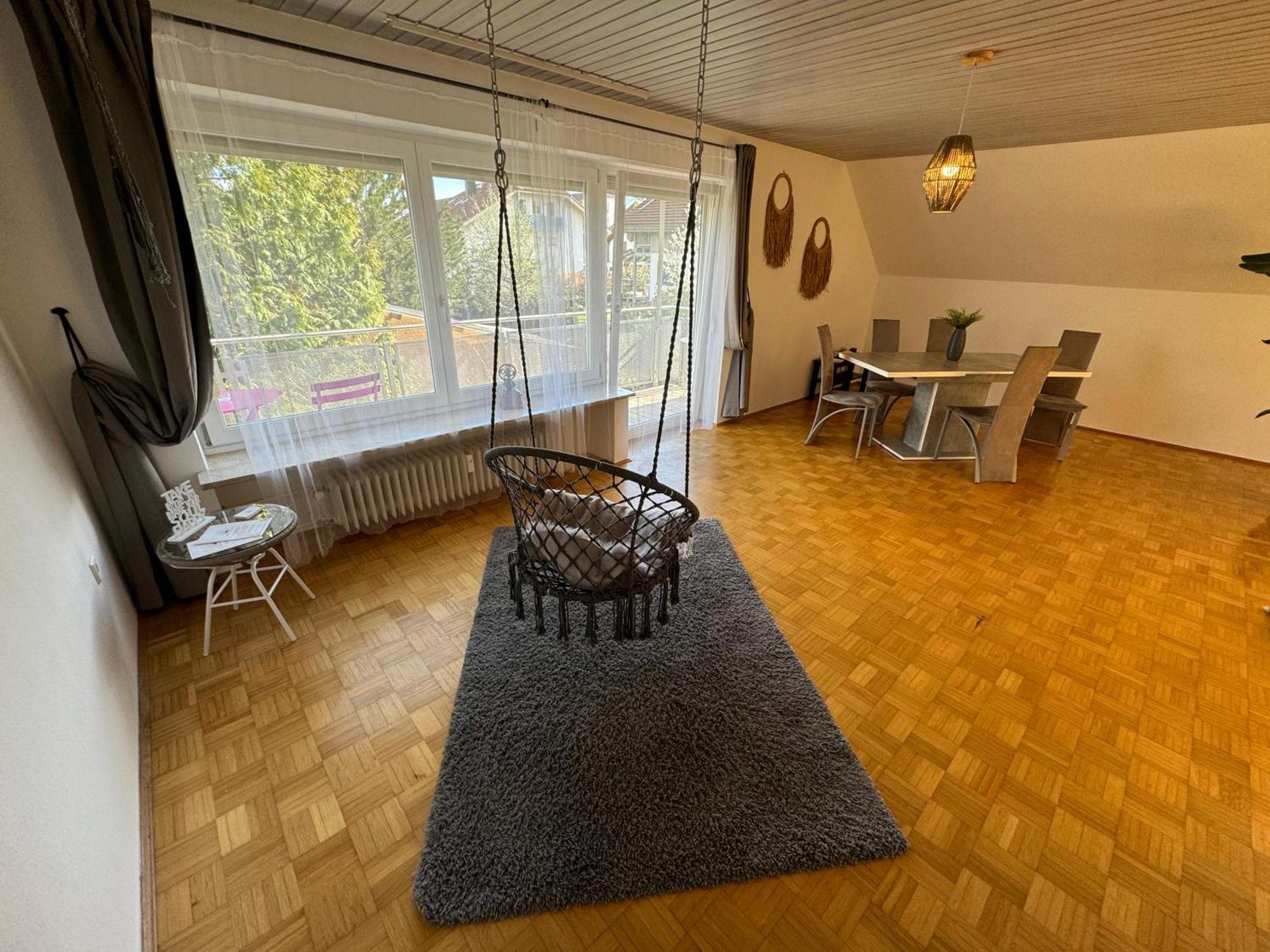 Fewo Boho 110 Qm Mit Bergblick 3 Min Bahnhof Apartment Laufen Exterior photo